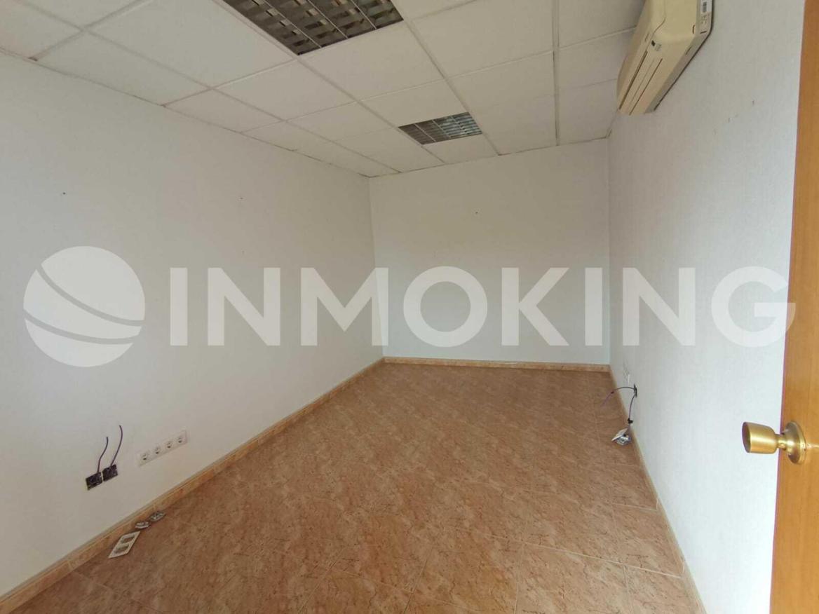 Foto de la propiedad Nave  Alquiler Pol. Ind. San Gínes. 